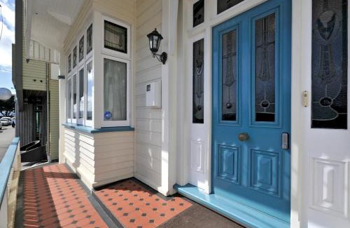 Oriental Bay Villa | Stylish Victorian Home Near Walk to Beach & Te Papa