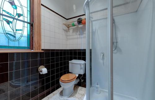 Oriental Bay Villa | Stylish Victorian Home Near Walk to Beach & Te Papa