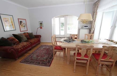 Rellingen Apartment | Stylish villa near Hamburg