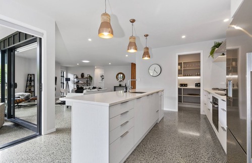 Matakana House | Stylish Villa Escape - Matakana Holiday Home