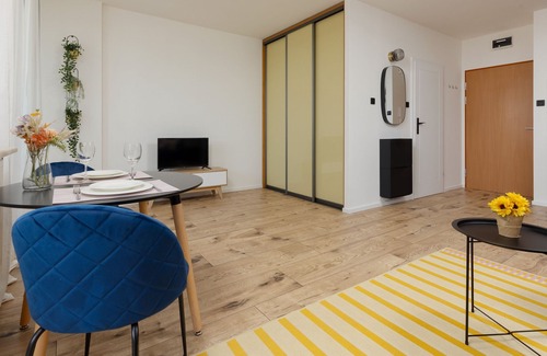 Rakowiec Apartment | Stylish Warsaw Studio with Balcony near Szczesliwicki Park