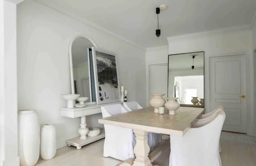 Double Bay Apartment | Stylish, waterfront two bedroom apartment