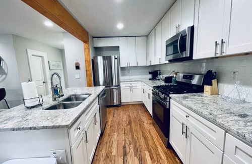 Atlanta House | Stylish West Atlanta Abode, Private Patio, Backyard, Office, WiFi & Pet Friendly