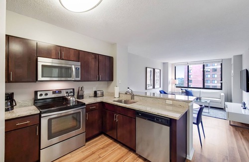 White Plains Apartment | Stylish White Plains 1 Bedroom with Amenities