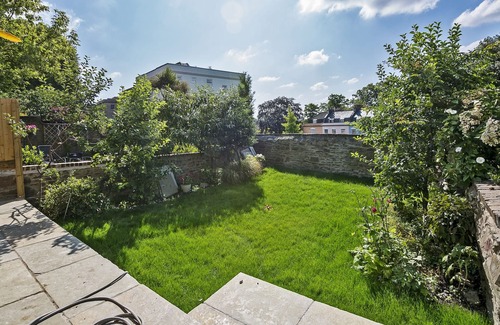Bristol Villa | Stylish York Gardens Apartment