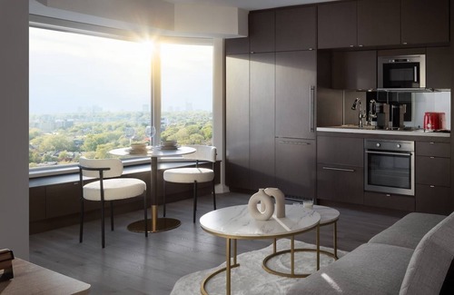 Midtown Toronto Apartment | Stylish Yorkville Gem | Prime Location, Comfort & Modern Amenities