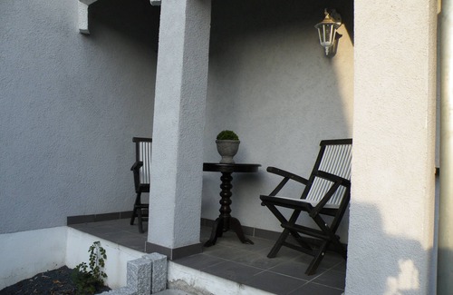 Offheim Apartment | Stylishly furnished studio apartment near Limburg