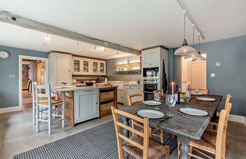Broadwell Cottage | Stylishly presented dog friendly Cotswold barn conversion - Rectory Barn