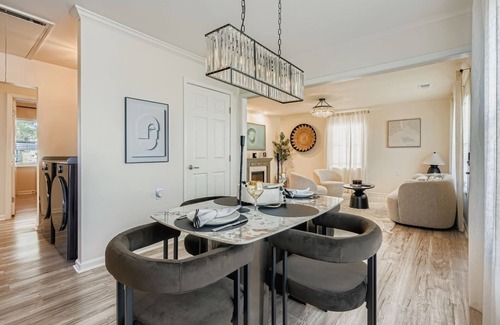 Westside House | Stylishly remodeled and newly furnished 3BR in Downtown ATL - Office, Yard, Deck