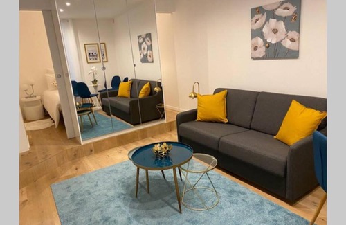 Notre-Dame-des-Champs Apartment | Stylist and cosy appartement in Montparnasse