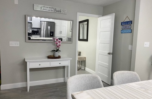 Whitfield House | Stylist Sarasota Home near Downtown, Beaches, Airport