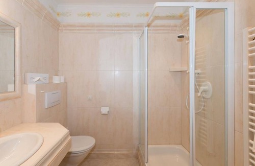 Ramsau am Dachstein Hotel | Styrian room online with shower, WC - Ennstalerhof
