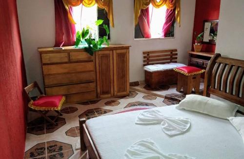 Bairro da Enseada House | Suíte 1 com piscina e wi-fi em Caraguatatuba