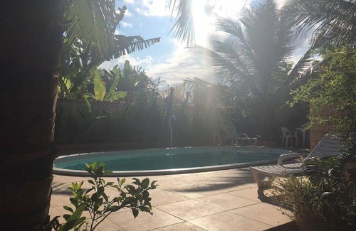 Bairro da Enseada House | Suíte 7 com piscina e wi-fi em Caraguatatuba
