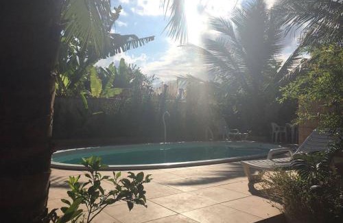 Bairro da Enseada House | Suíte 9 com piscina e wi-fi em Caraguatatuba