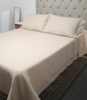 Fracalanza House | Suíte bem localizada.