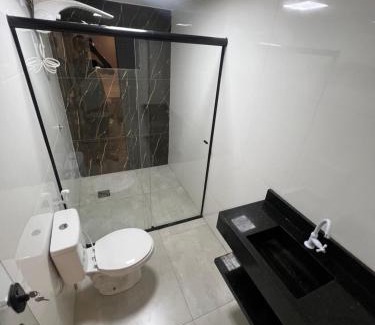 Centro Apartment | Suíte Gold 304 com ar condicionado