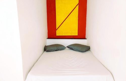 Braga Apartment | Suíte Casal com Ar TV e Frigobar