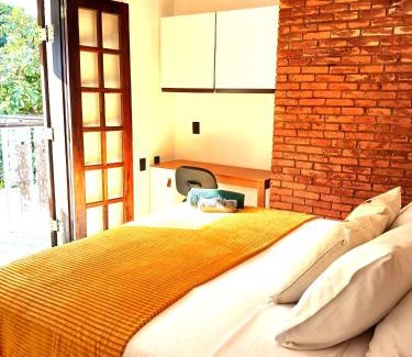 Itaoca House | Suíte Casal no Centro de Guararema - Vilarejo