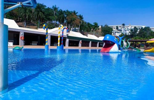 Capitolio House | Suíte com Vista para o Lago em Capitólio, acesso a piscina adulto e infantil, quadra de beach tênis e playgroud