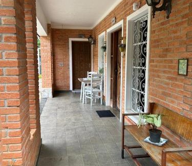 Mairipora House | Suíte espaçosa em bairro bem localizado