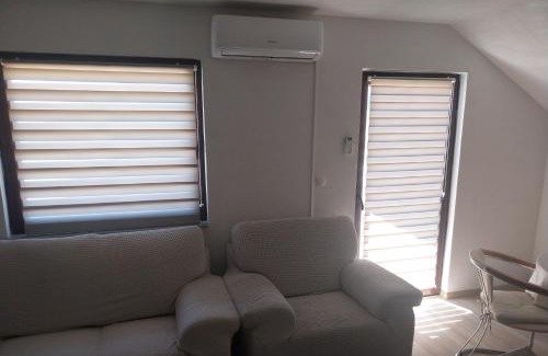 Canton 10 Apartment | Sušek