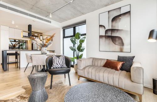 Prahran Apartment | Suave Condo in Trendy PrahranSteps to Greville St