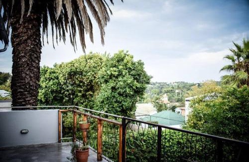 Greater Johannesburg Metropolitan Area House | (Sub)urban retreat