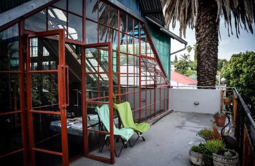 Greater Johannesburg Metropolitan Area House | (Sub)urban retreat