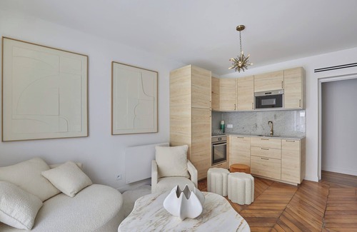 Saint-Vincent-de-Paul Apartment | Sublime Air-conditioned Apartment Center of Paris