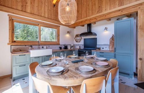 Les Praz-de-Chamonix Ski Chalet | Sublime Semi Detached Chalet Facing The Mont Blanc