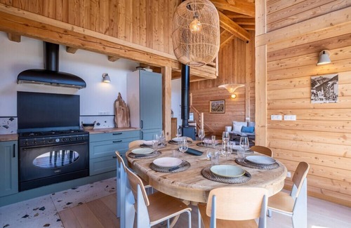 Les Praz-de-Chamonix Ski Chalet | Sublime Semi Detached Chalet Facing The Mont Blanc