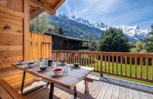 Les Praz-de-Chamonix Ski Chalet | Sublime Semi Detached Chalet Facing The Mont Blanc