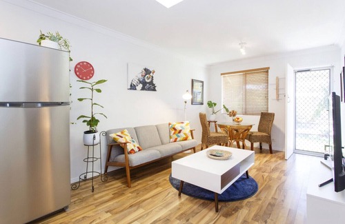 Yokine Apartment | Suburban Escape - close to Perth CBD