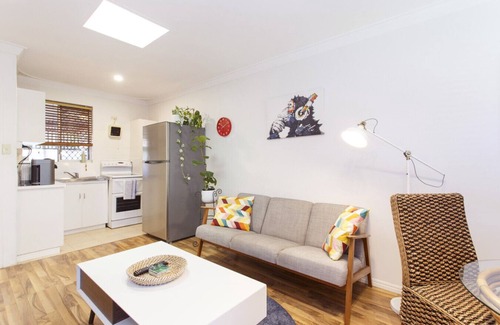 Yokine Apartment | Suburban Escape - close to Perth CBD