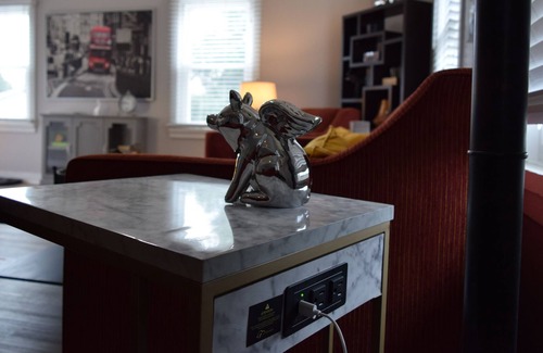 Lyndon Apartment | Suburban Loft - One Large Bedroom Apartment w/Sofa Sleeper