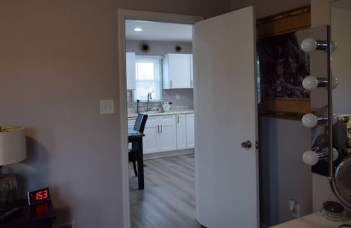 Lyndon Apartment | Suburban Loft - One Large Bedroom Apartment w/Sofa Sleeper