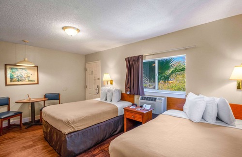 Tampa Hotel | Suburban Studios Airport