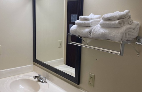 Auburn Hills Hotel | Suburban Studios Auburn Hills - Detroit