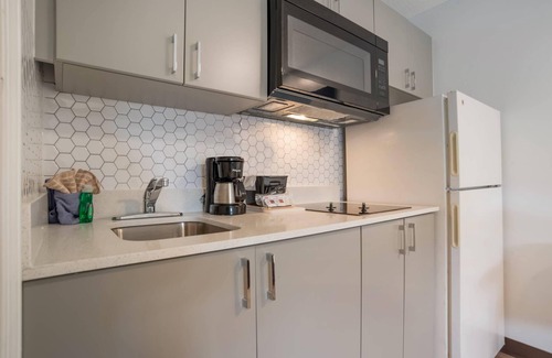 D'Iberville Hotel | Suburban Studios Biloxi North Area