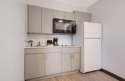 D'Iberville Hotel | Suburban Studios Biloxi North Area