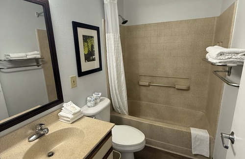 Brentwood Hotel | Suburban Studios Brentwood – Nashville