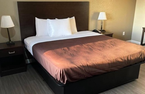 St. Andrews Hotel | Suburban Studios Columbia - Harbison