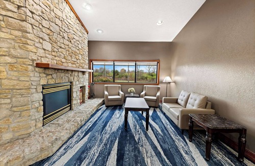 Mason Hotel | Suburban Studios Mason Near Kings Island