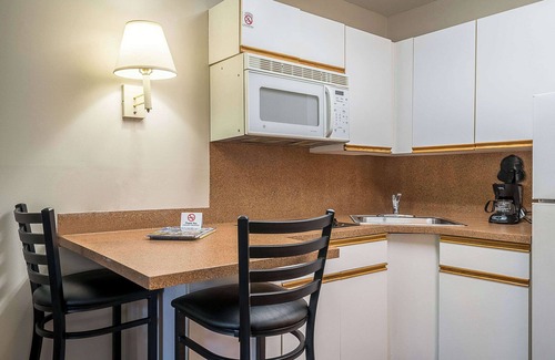 Wilmington Hotel | Suburban Studios of Wilmington