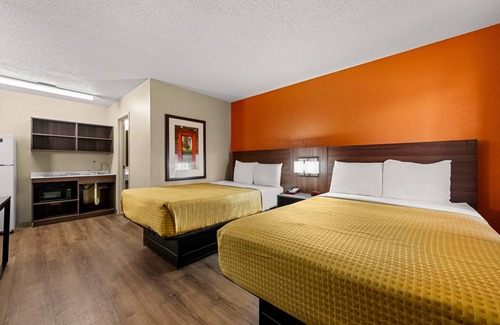 Williamsburg Square Hotel | Suburban Studios Winston-Salem near Hanes Mall