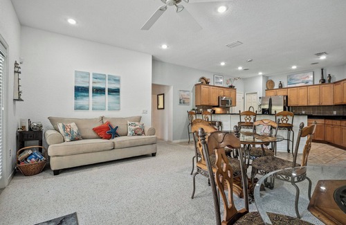 Dunnellon House | Succulent Paradise w/Pool at Rainbow River; 20% off 7 Days; 35% off 28 Days