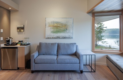 Eastsound Hotel | Sucia - Dramatic Eastsound Bay View