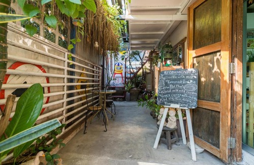 Chom Phon House | Sud Soi Guest House