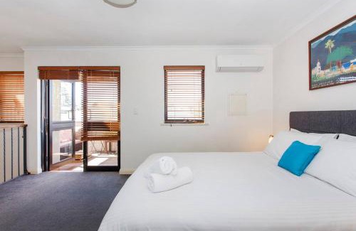 Fremantle Apartment | Suffolk Villa Fremantle On Your Doorstep Location